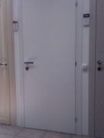 Дверь Cover P, белый лак и CPL покрытие, 5000 руб.